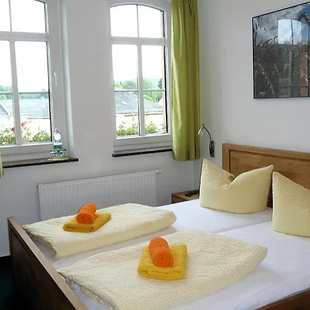 Pension Und Ferienwohnung Am Teich Schleiz Exterior photo