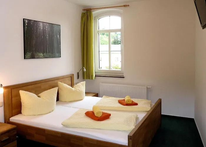 Pension Und Ferienwohnung Am Teich